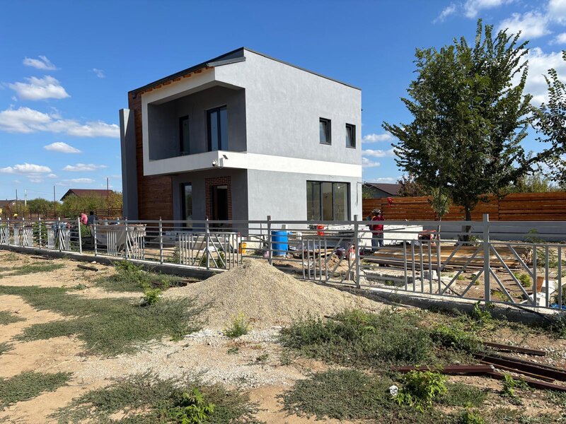 Ciolpani Case noi de vanzare  Padurea Scrovistea  aproape de Aeroportul